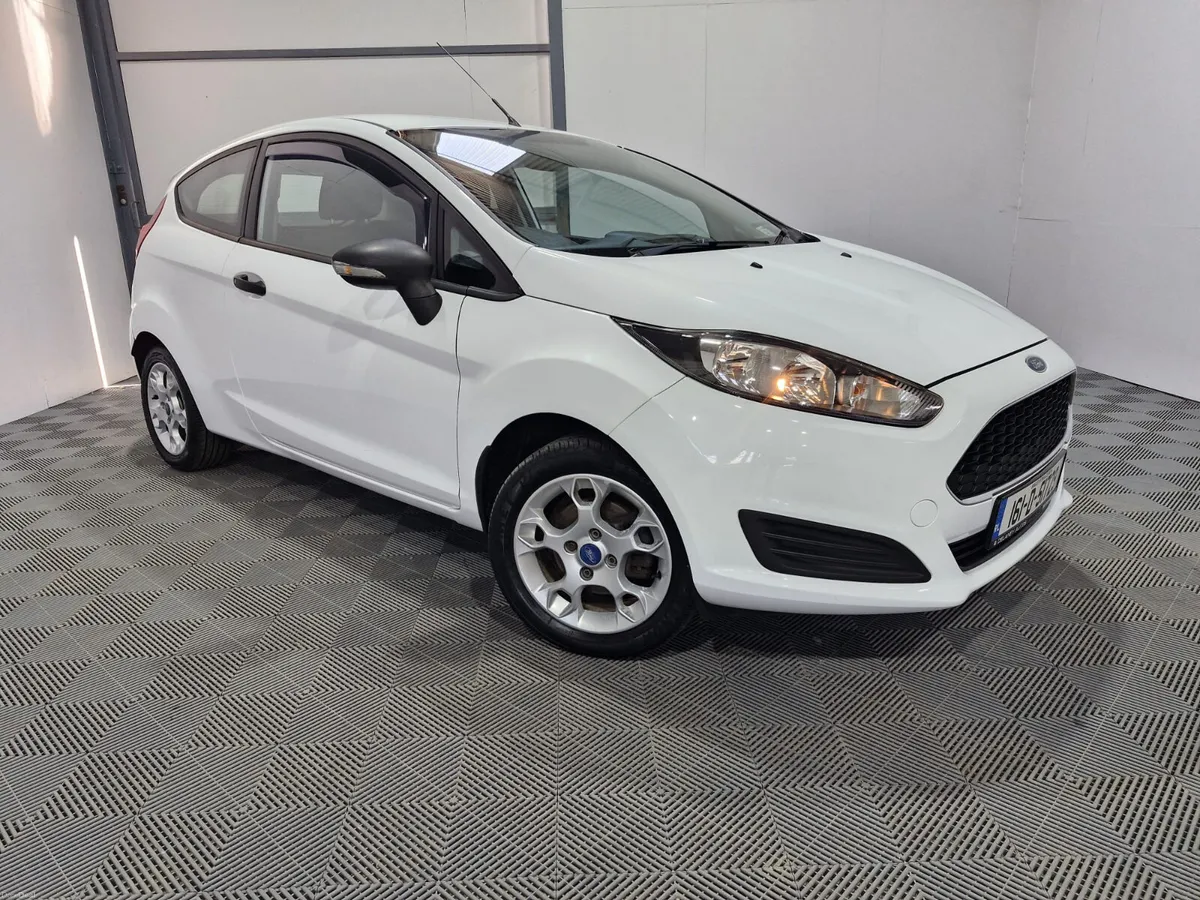 2016 Ford Fiesta Zetec 1.25 Petrol NCT 07/27 - Image 1