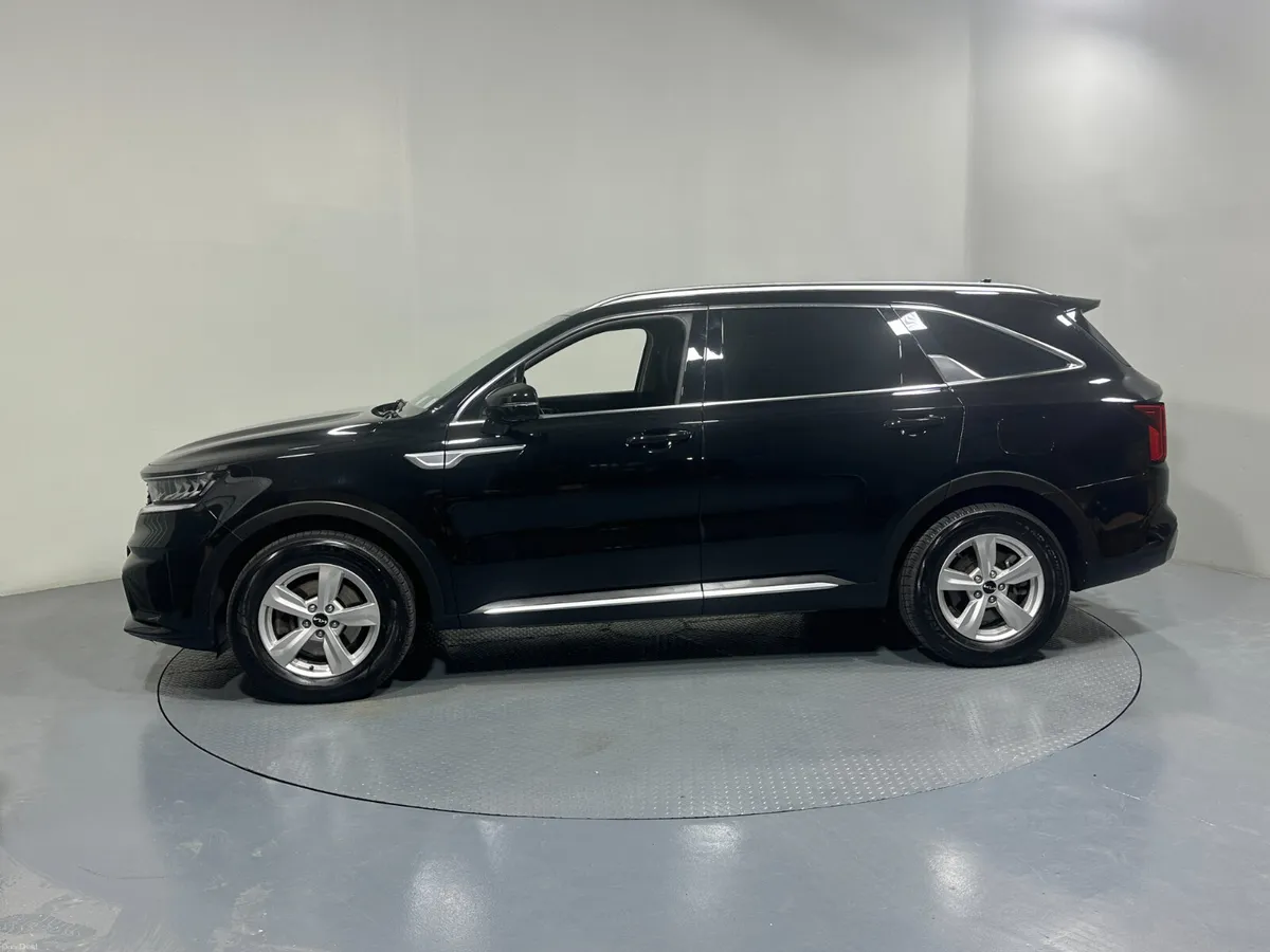 Kia Sorento K1 Commercial 222 (2022) - Image 4