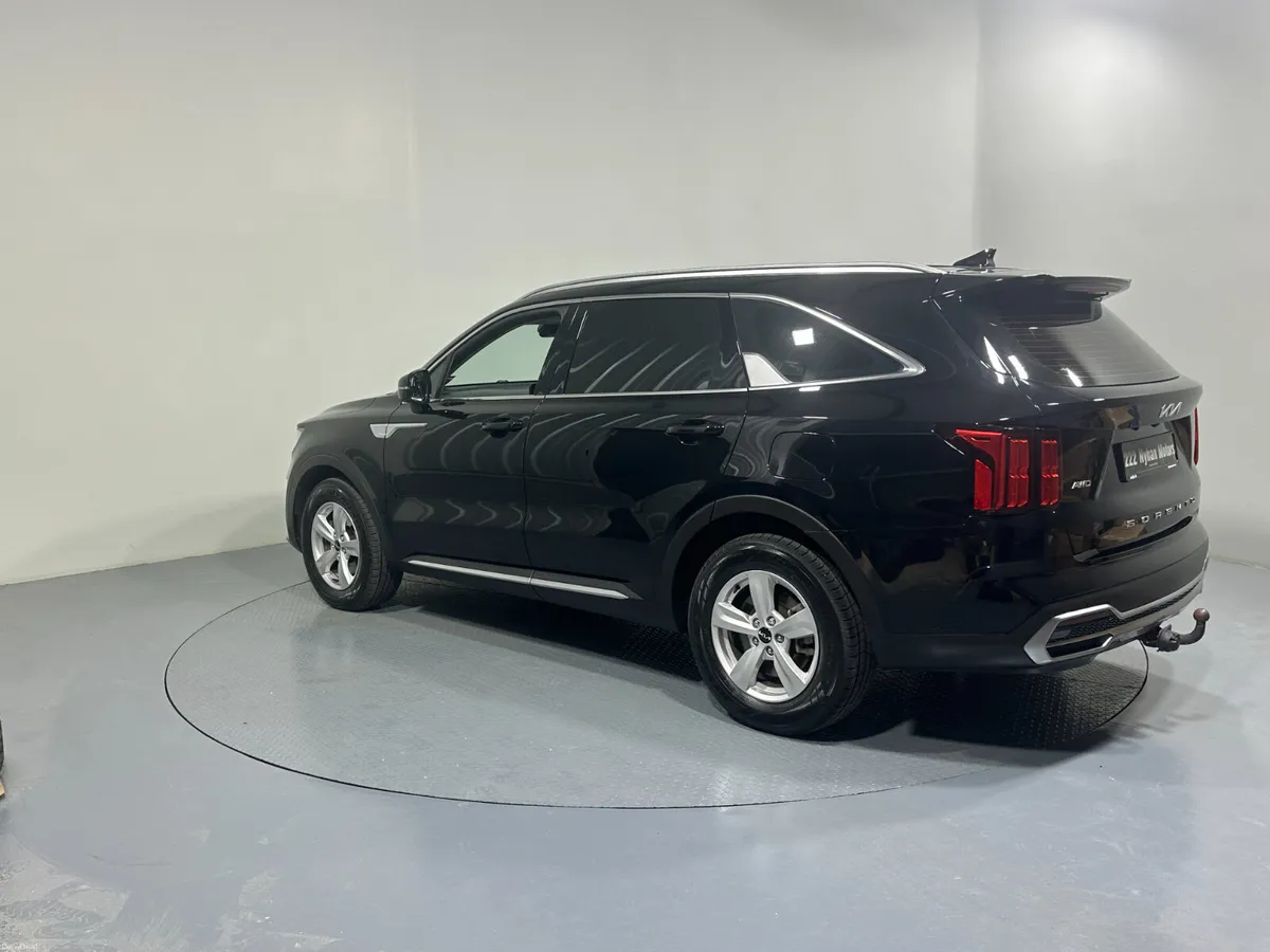 Kia Sorento K1 Commercial 222 (2022) - Image 5