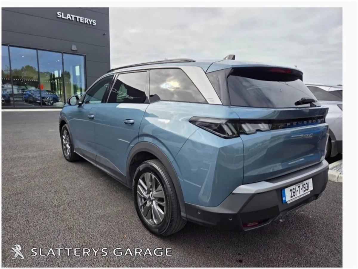Peugeot 5008 1.2 MHEV 145bhp E-DCS6 Allure - Image 4