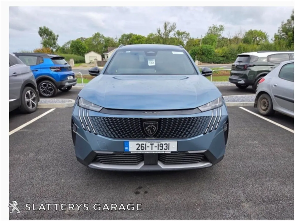 Peugeot 5008 1.2 MHEV 145bhp E-DCS6 Allure - Image 2