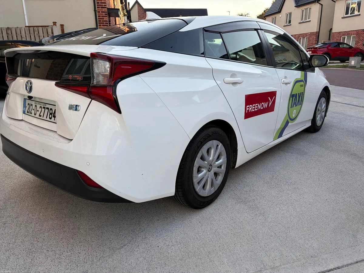 2021 TAXI READY Toyota Prius 1.8 hybrid autoamtic - Image 6