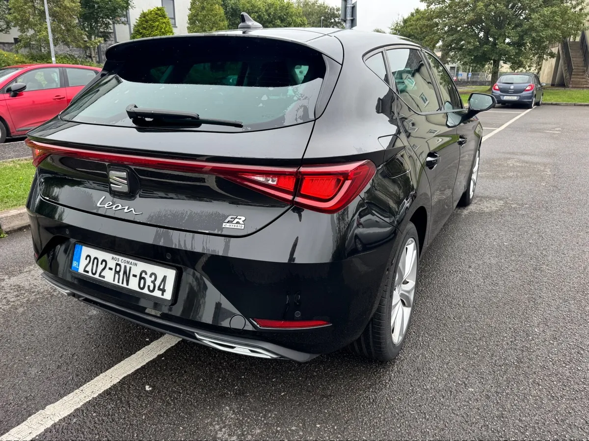 SEAT Leon 2020 fr 204hp hybrid - Image 4