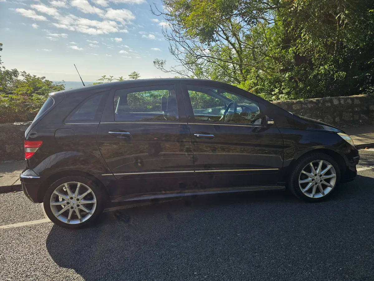 Mercedes-Benz B-Class *NEW NCT* - Image 4