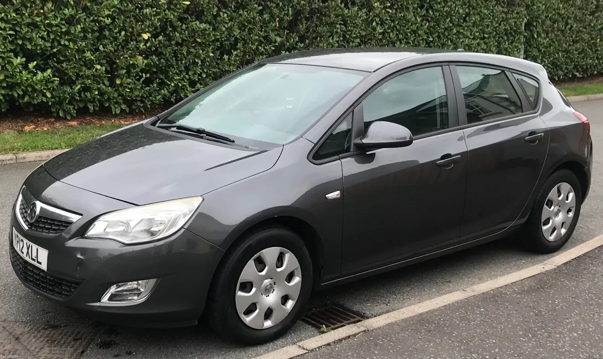 Vauxhall Astra 2012 - Image 4