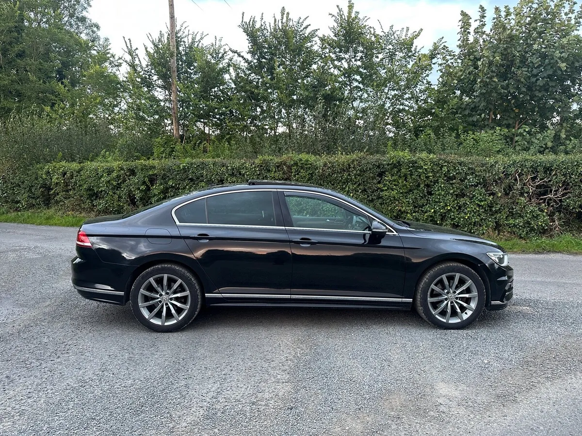 2.0TDI R Line Automatic Passat - Image 2