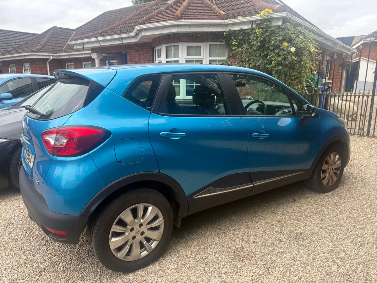 Renault Captur 2014 , AUTOMATIC DIESEL - Image 5