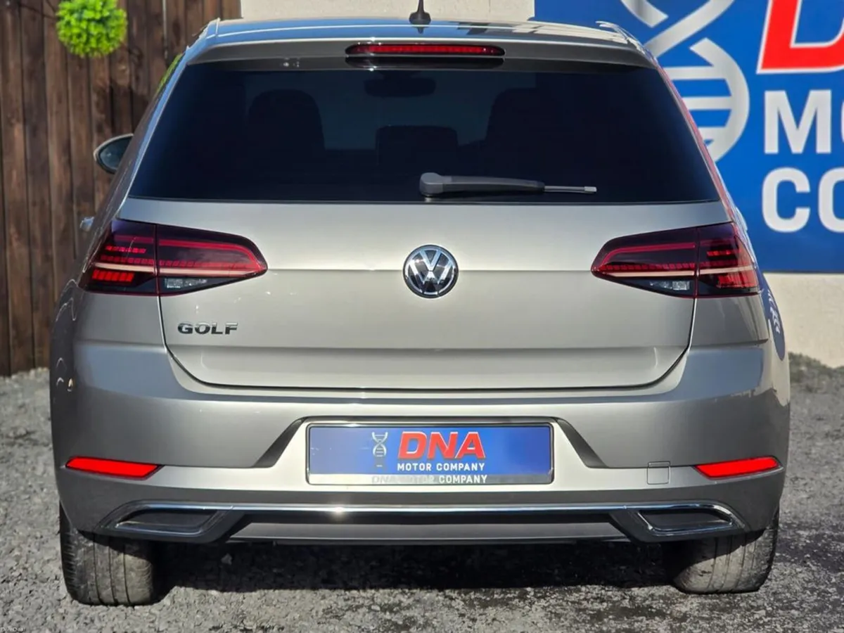 Volkswagen Golf HIGHLINE - LOW KMS - Image 6