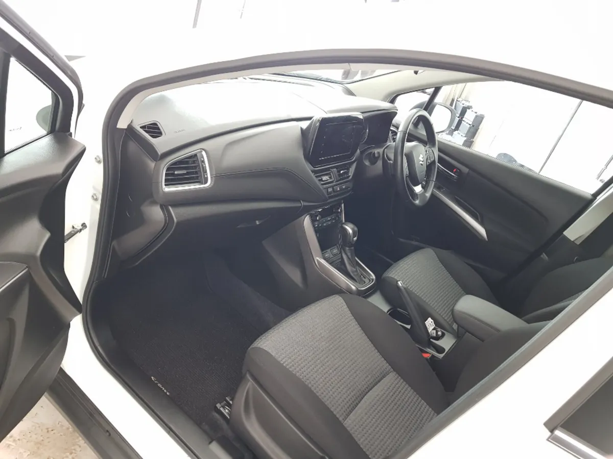 Suzuki SX4 1.5 S1-hev Motion AGS 5DR Auto - Image 6