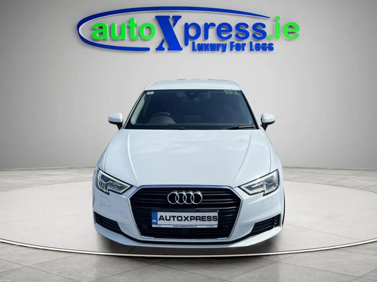 Audi A3 30TFSI SPORTSBACK Automatic, Reversing cam - Image 3