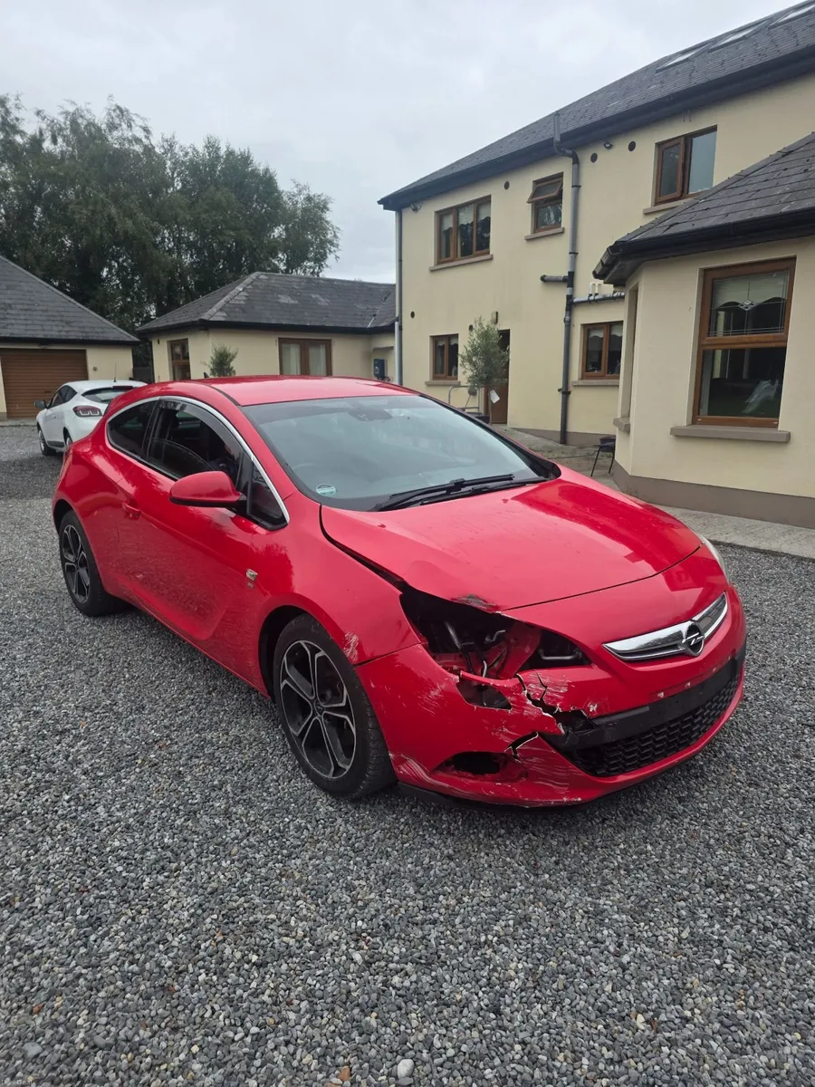 Opel Astra 2012 GTC SPORT 2.0 DIESEL - Image 3