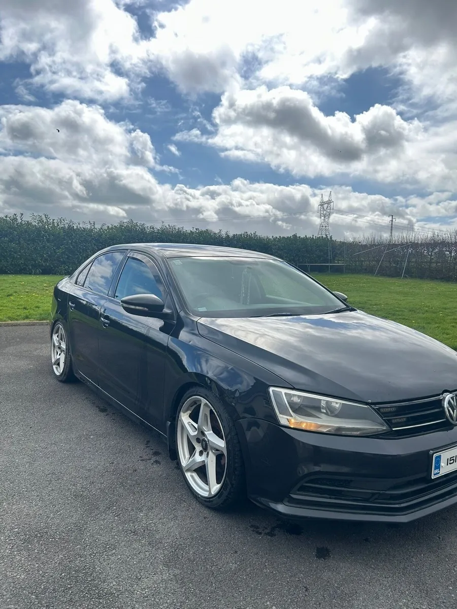 Volkswagen Jetta 2015 2.0 diesel - Image 1