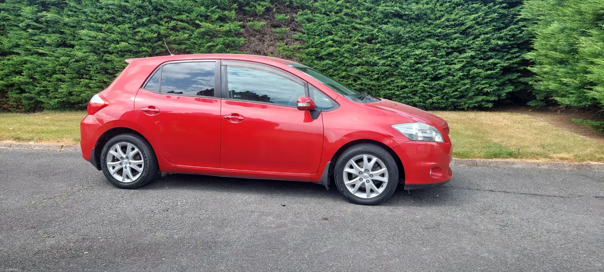 Toyota Auris 2012 Petrol - Image 2
