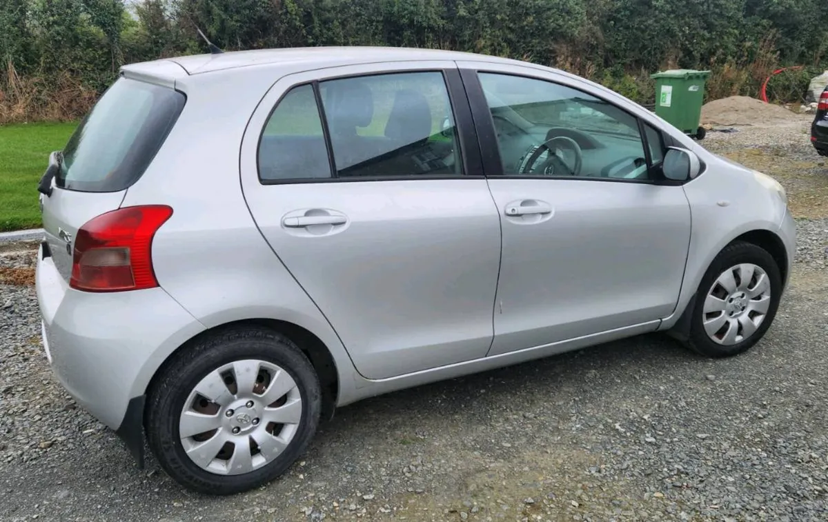 Toyota Yaris - Image 4