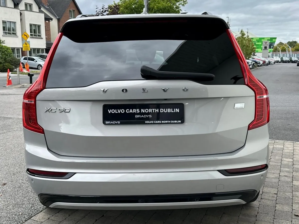 Volvo XC90 T8 PHEV 455hp Plus (Dark Theme) - Image 5