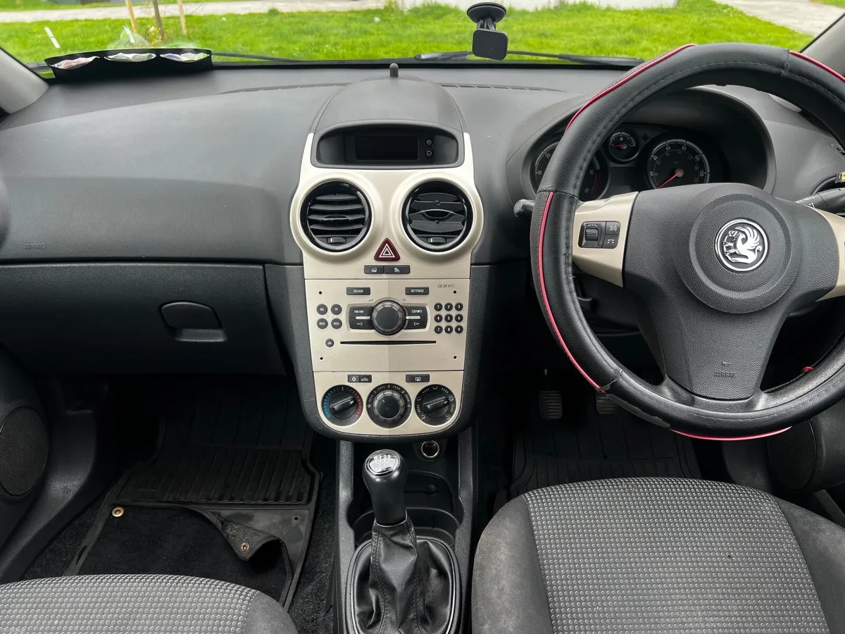 Vauxhall Corsa 2010 - Image 2