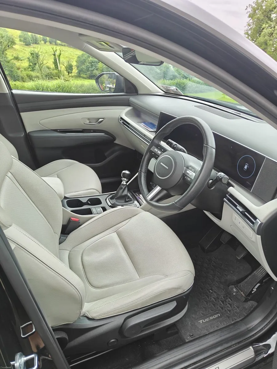 Hyundai Tucson Executive PLUS model - Diesel - Image 5