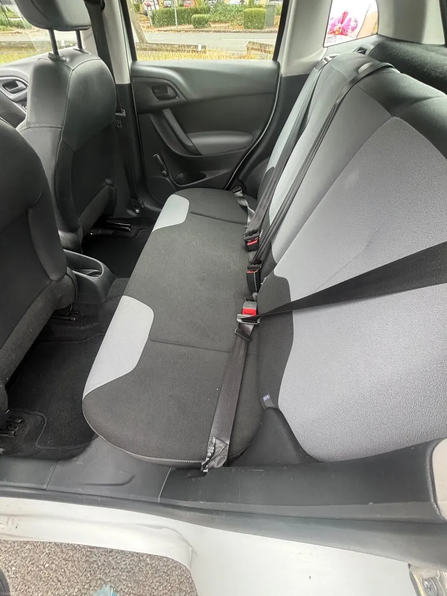 Citroen C3 2014 (Perfect first car) - Image 4