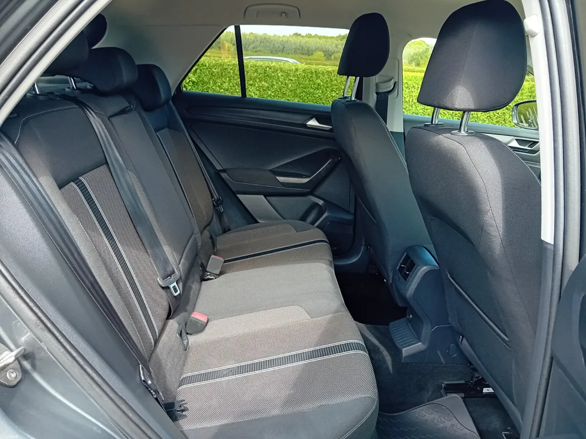 Volkswagen T-Roc 2019 - Image 5