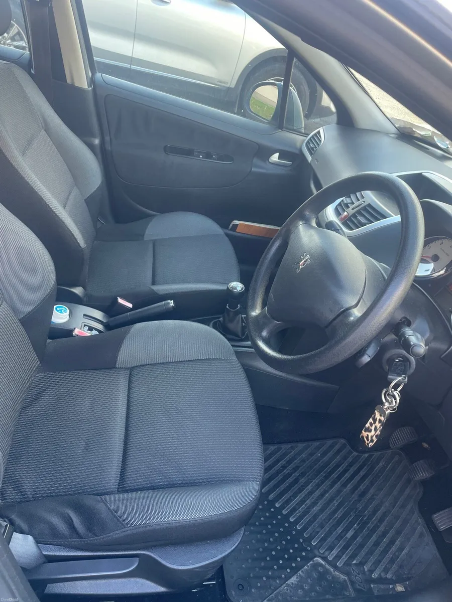 Peugeot 207 - Image 4