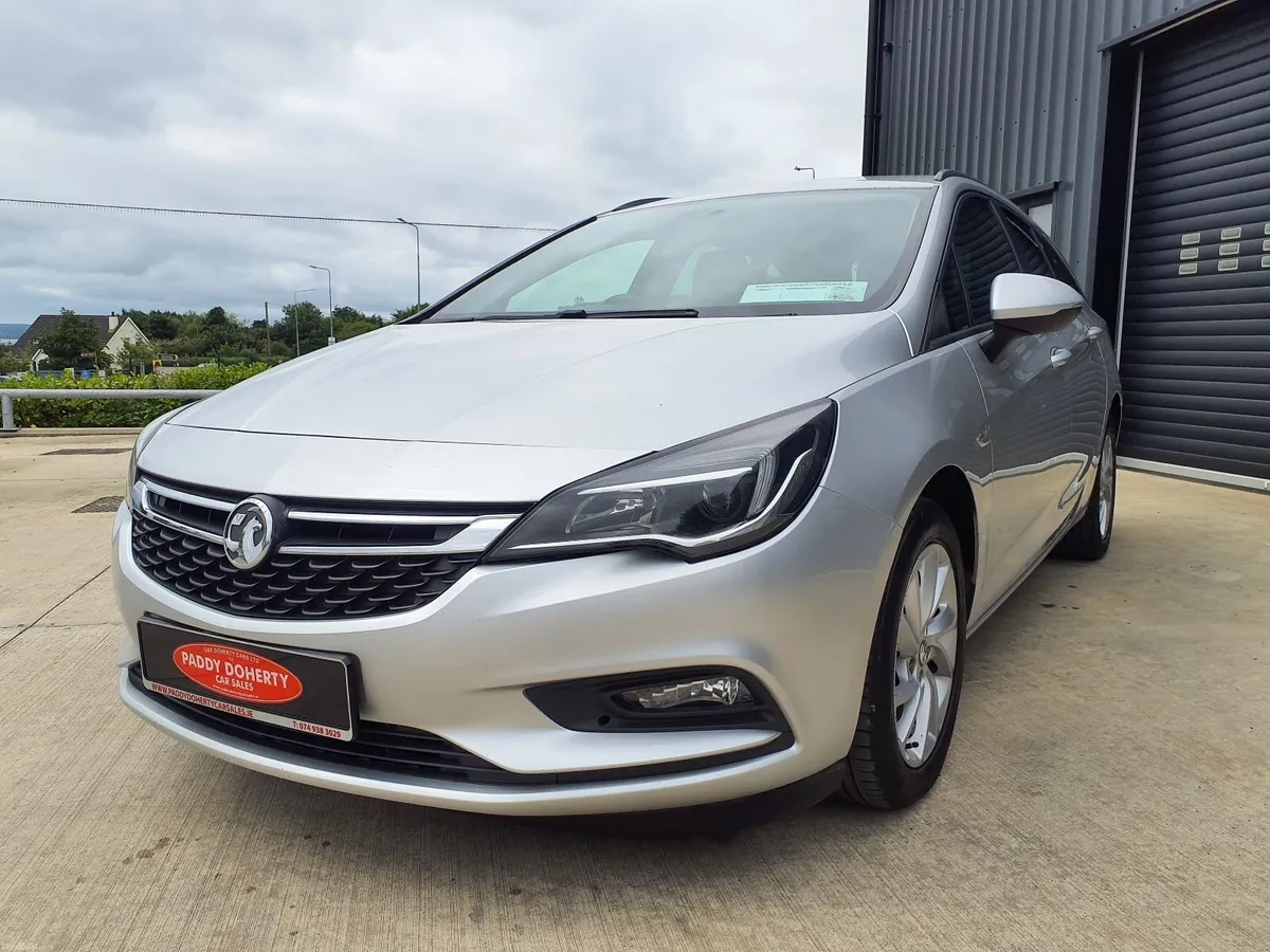 2019 Vauxhall Astra 1.6 CDTi Tech Line Nav Estate - Image 2