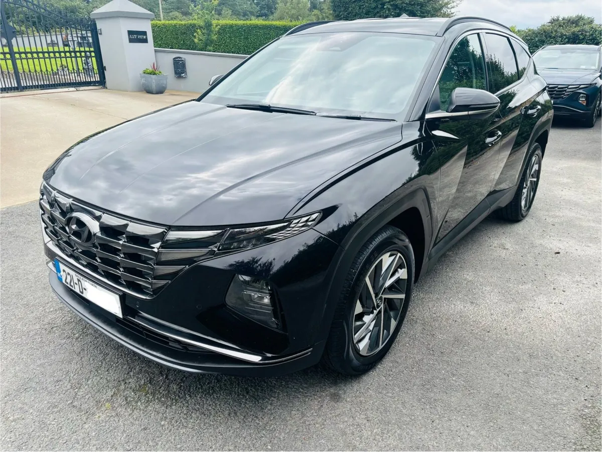 (221) Hyundai Tucson Executive Plus 2022 - Image 3
