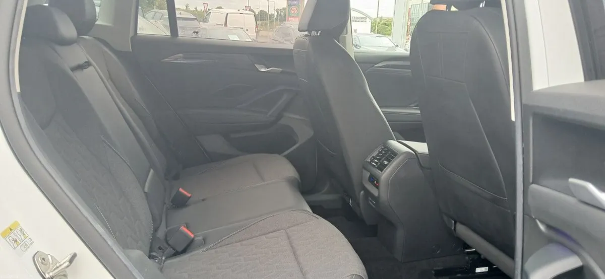 Volkswagen Tiguan Launch Edition 2.0 TDI 150HP DSG - Image 6