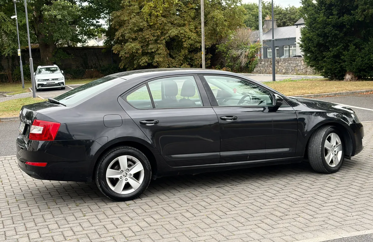 Skoda Octavia 2016 1.6 TDI Automatic new nct 1/28 - Image 4