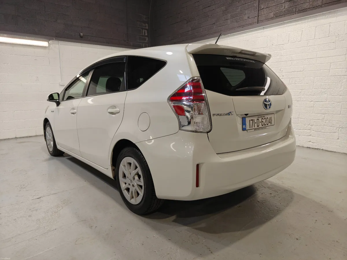 2017 TOYOTA PRIUS AUTOMATIC HYBRID ESTATE - Image 6