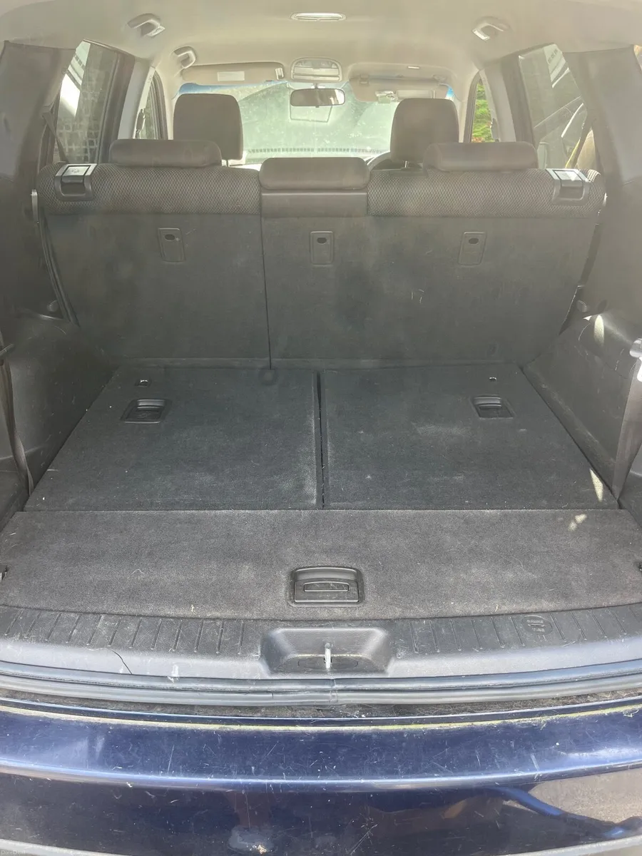Hyundai Santa Fe 2011 - Image 6