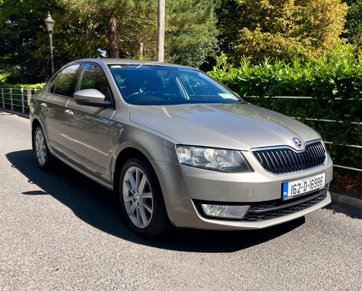 Skoda Octavia 1.6 Tdi Deluxe SE Edition Pristine - Image 1