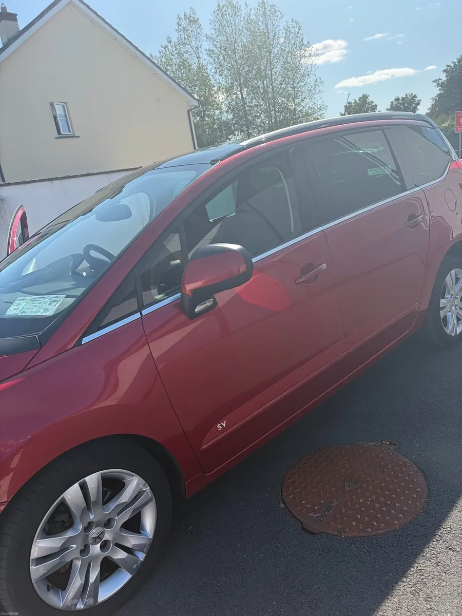 Peugeot 5008 - Image 2