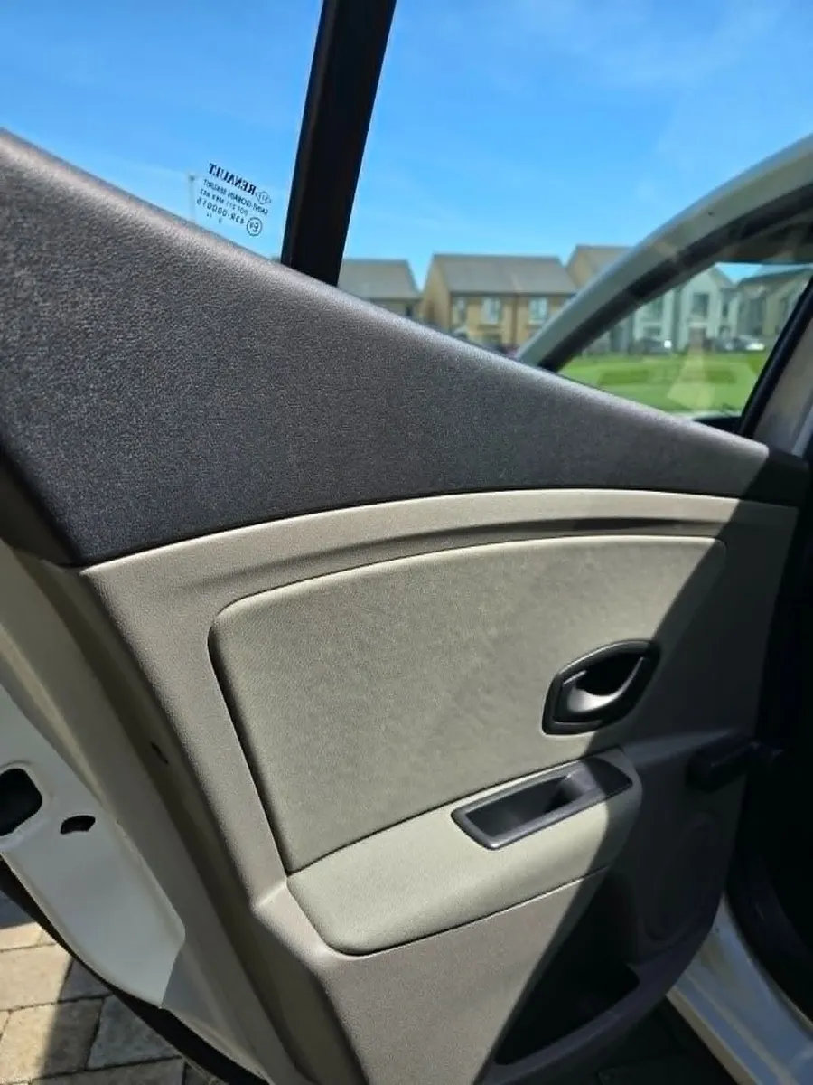 Renault Megane 2011 - Image 3
