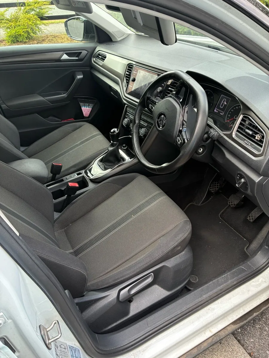 Volkswagen T-Roc 1.6 diesel design spec TDI - Image 4