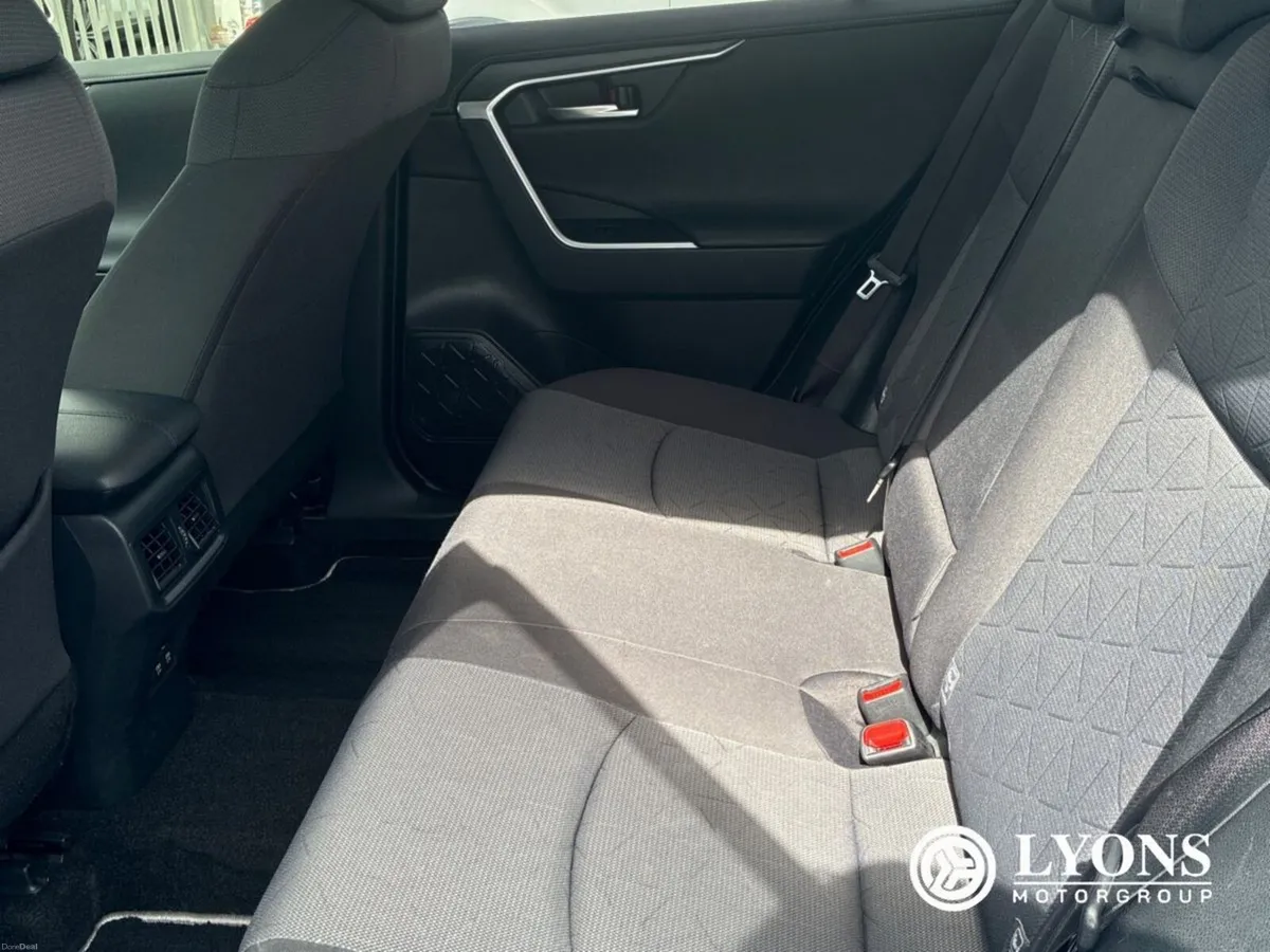 Toyota RAV4 2.5 Hybrid Aura 2WD - Image 5