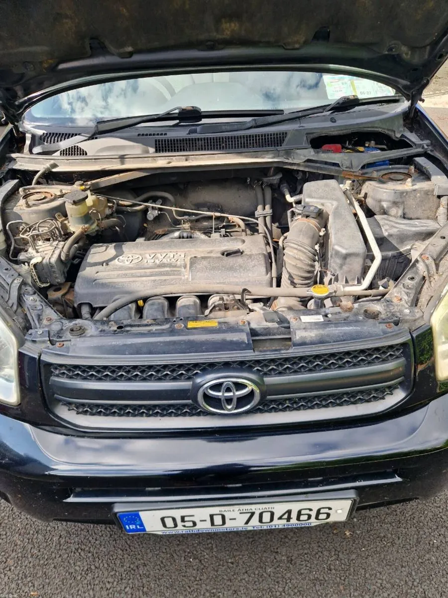2005 RAV 4 - Image 5