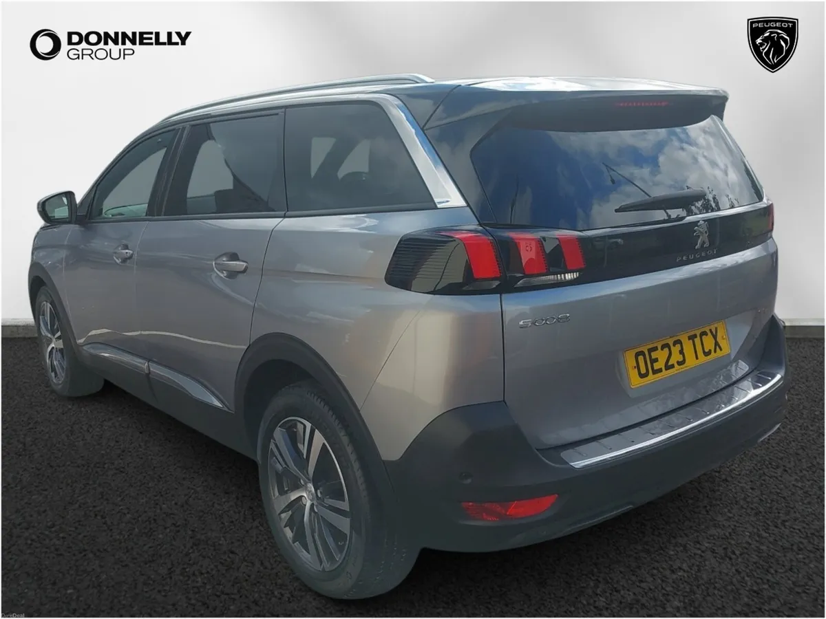 Peugeot 5008 Diesel Estate Allure Premium+ - Image 2