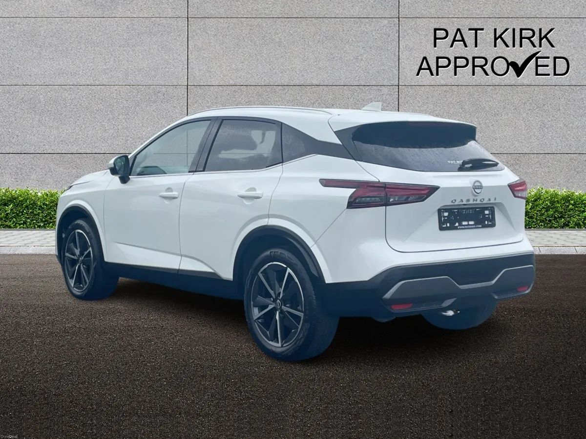 Nissan Qashqai Hatchback Tekna - Image 2