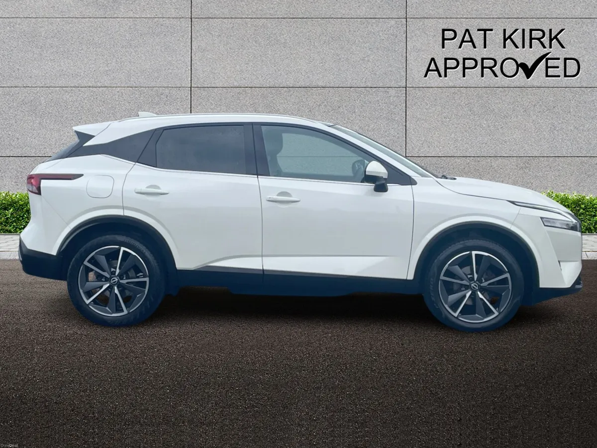 Nissan Qashqai Hatchback Tekna - Image 3