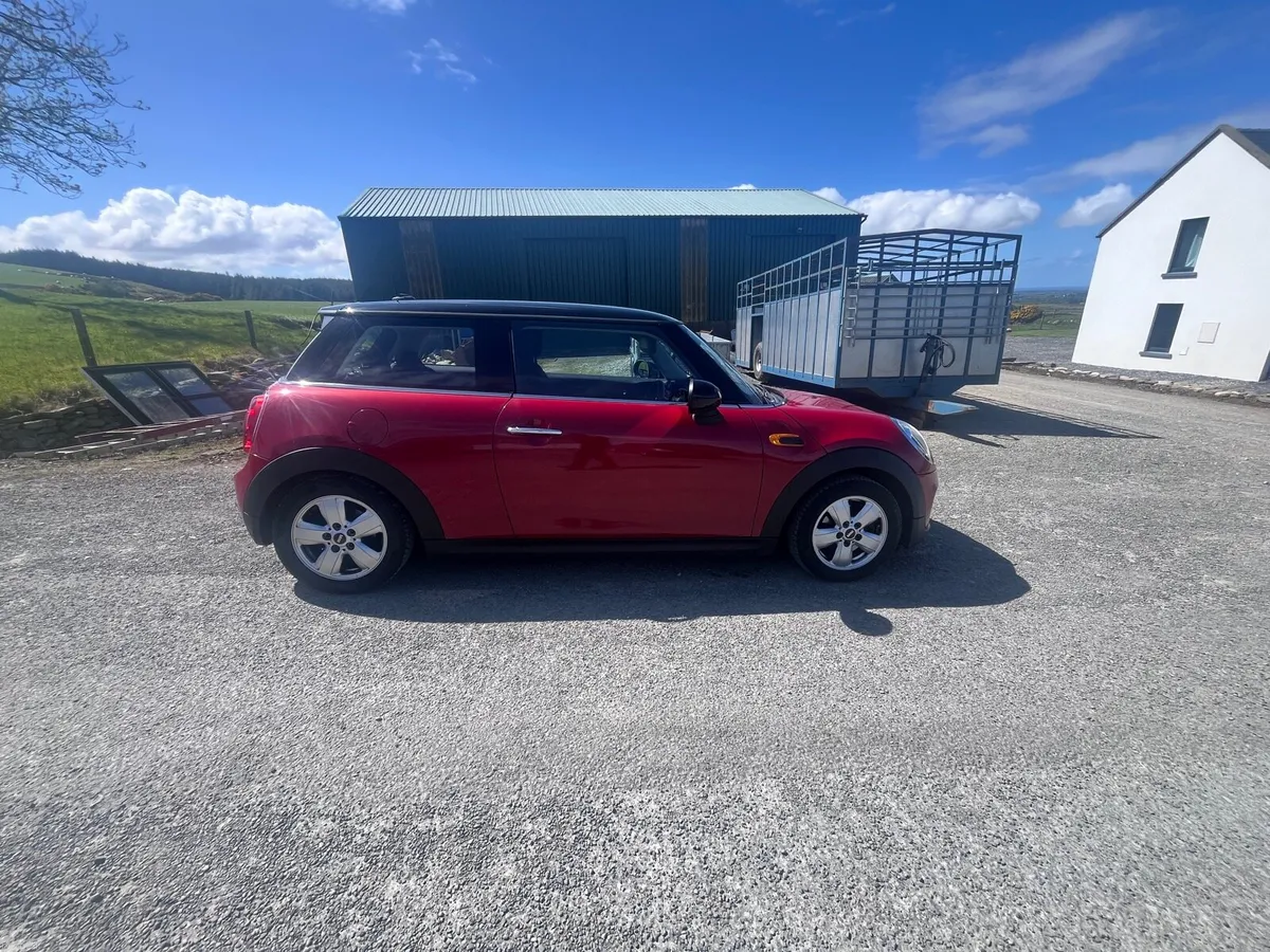 Mini Cooper 1.5D - Image 3