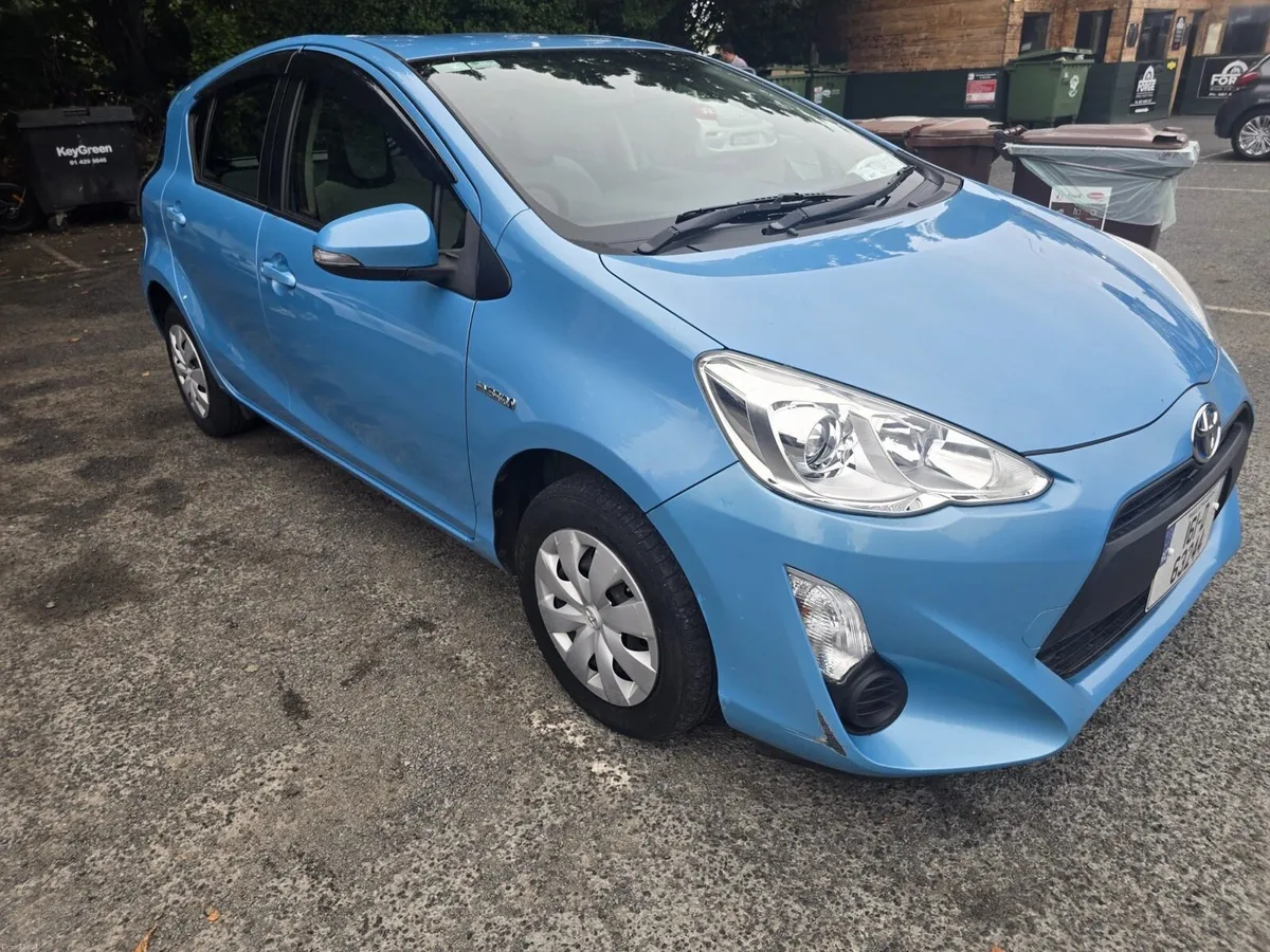 Toyota Aqua 2016 Automatic - Image 2