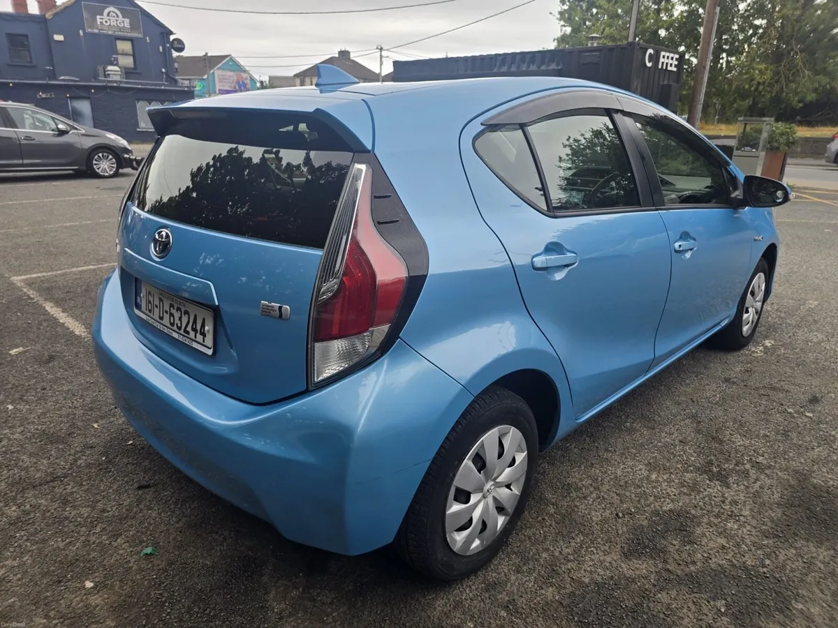 Toyota Aqua 2016 Automatic - Image 4