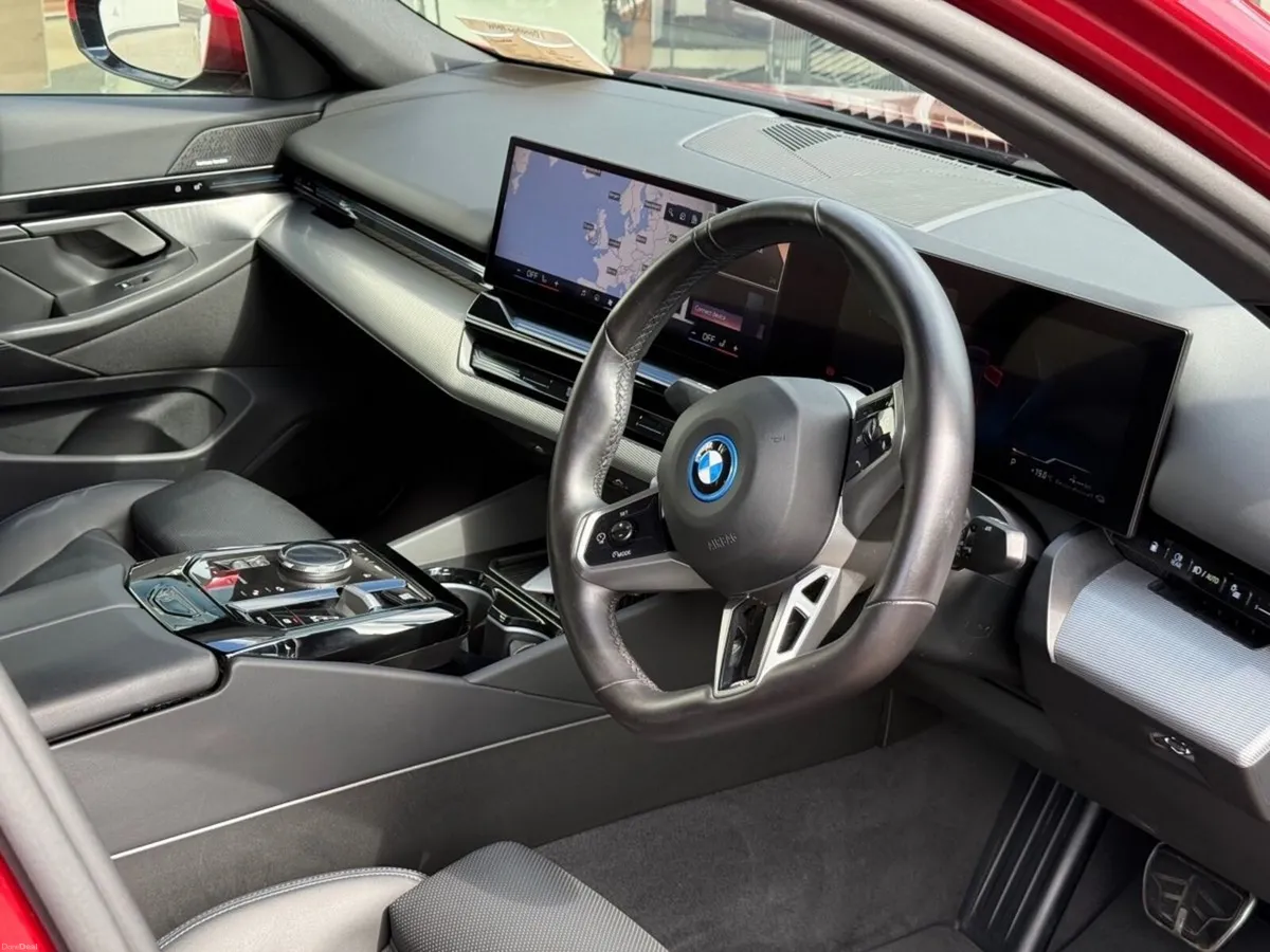 BMW 5-Series 530e M Sport Saloon - Image 5