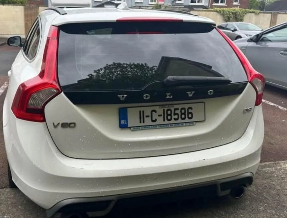 Volvo V60 2011, D3 2L, R Design, 163bhp, New NCT - Image 2