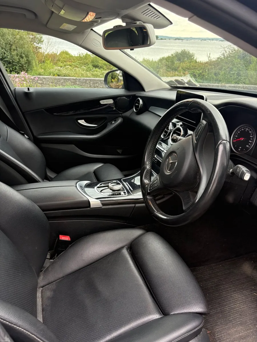 Mercedes-Benz C-Class 2018 - Image 5