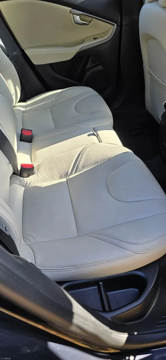 Volvo V40 2016 - Image 4