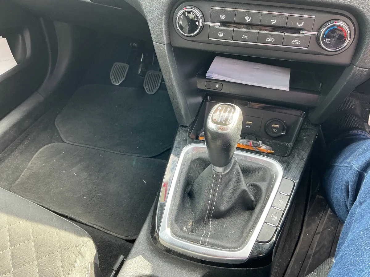 Kia Ceed 2021 - Image 2