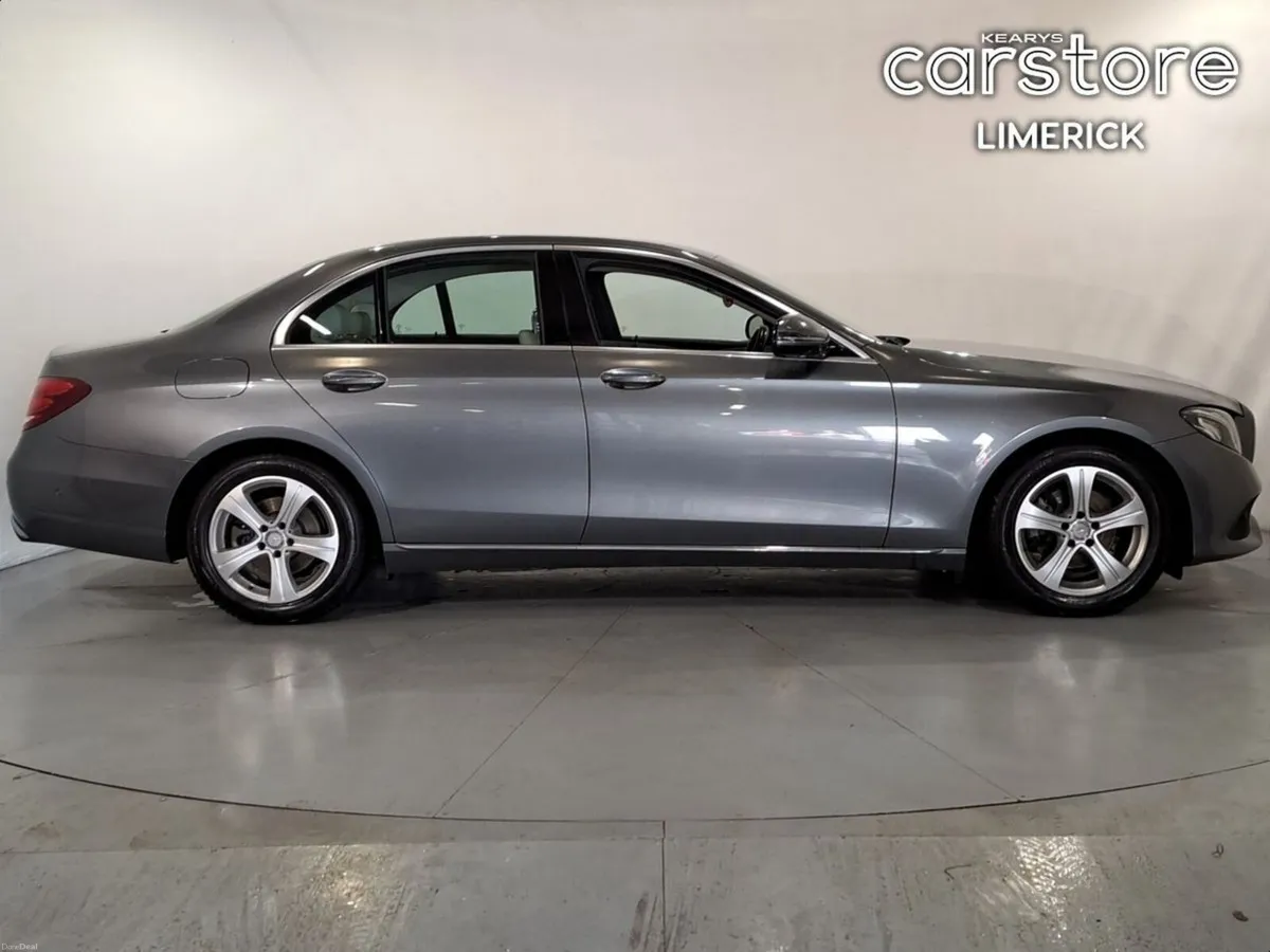 Mercedes-Benz E-Class E 220 D AVANTGARDE A/T - Image 2
