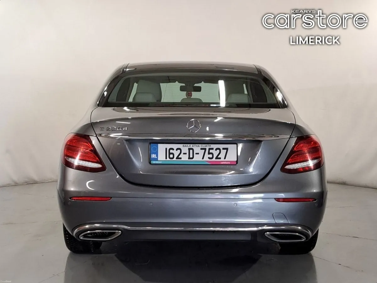 Mercedes-Benz E-Class E 220 D AVANTGARDE A/T - Image 4
