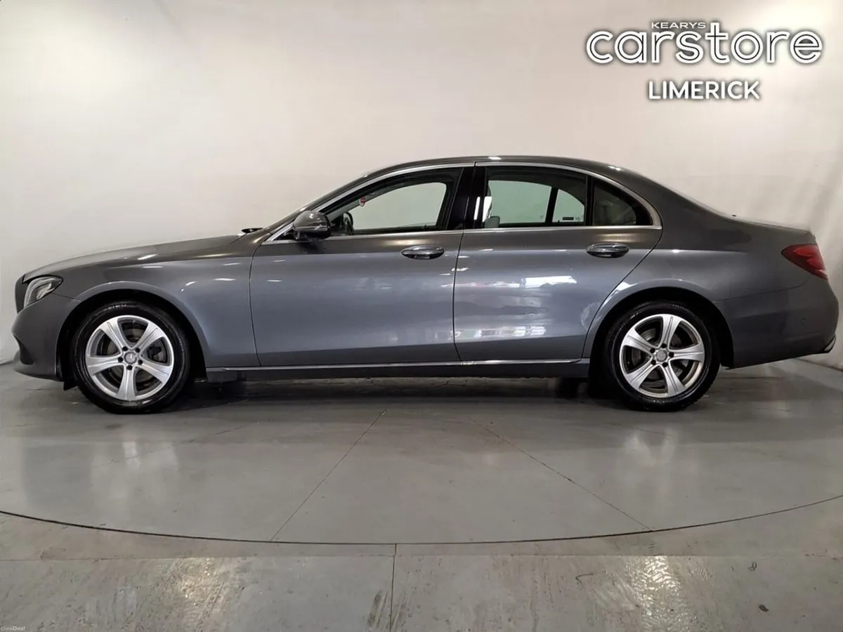 Mercedes-Benz E-Class E 220 D AVANTGARDE A/T - Image 6